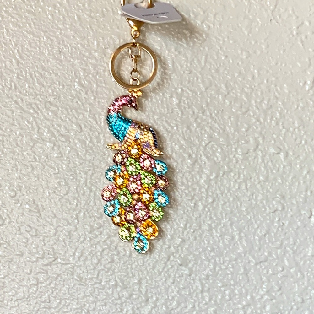 Beautiful rhinestones peacock keychain